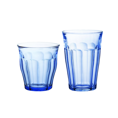 Duralex Le Picardie. Classic Marine Blue Glass Tumblers in Medium and Large. Les verres classiques en verre bleu marine de taille moyenne et grande.