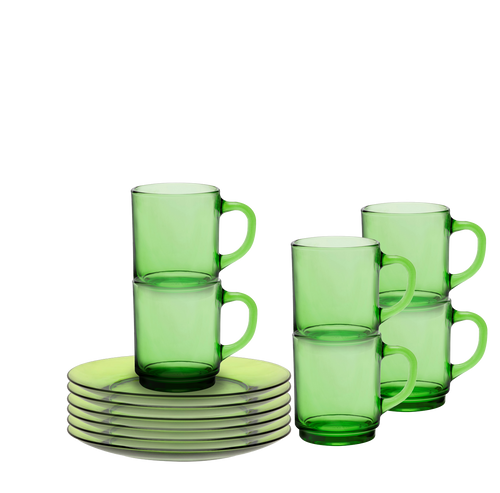 Duralex Lys. Green Glass 12 Piece Coffee and Cake Tableware Set. Six green glass plates, and six green glass mugs. L'ensemble de vaisselle de café et gâteau de 12 pièces en verre vert. Six assiettes en verre vert, et six tasses en verre vert.