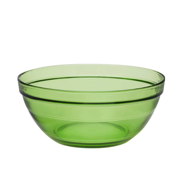 Duralex Le Gigogne. A green glass bowl. Un bol en verre vert.