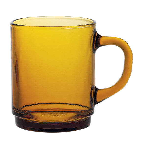 Duralex Lys. The amber yellow glass mug. La tasse en verre jaune vermeil.