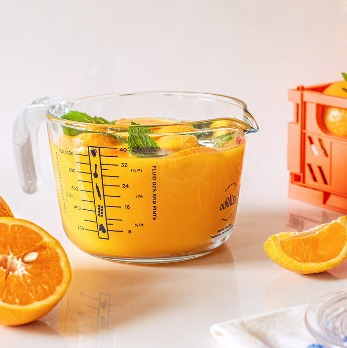 Duralex Ovenchef. Glass 1L Measuring Cup with Blue Measurements. La tasse à mesurer en verre avec des graduations bleues -1L.