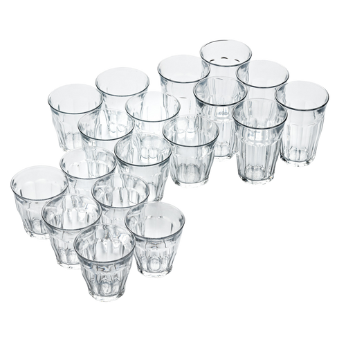 Duralex Le Picardie. 18 Clear Glass Tumblers in Small Medium and Large. 18 verres en verre transparent de petite taille, taille moyenne et grande taille.