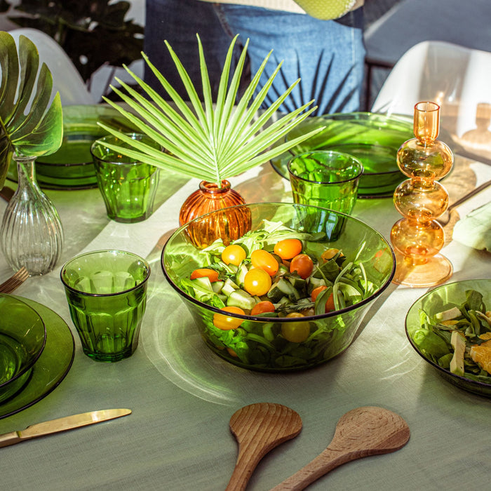 Duralex Lys. The green lys glass tableware dinnerware collection. La collection Lys de vaisselle en verre vert.